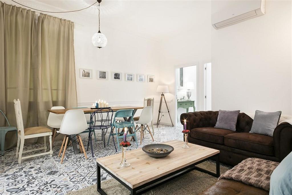 Apartment In Downtown Barcelona - Vintage Eksteriør billede